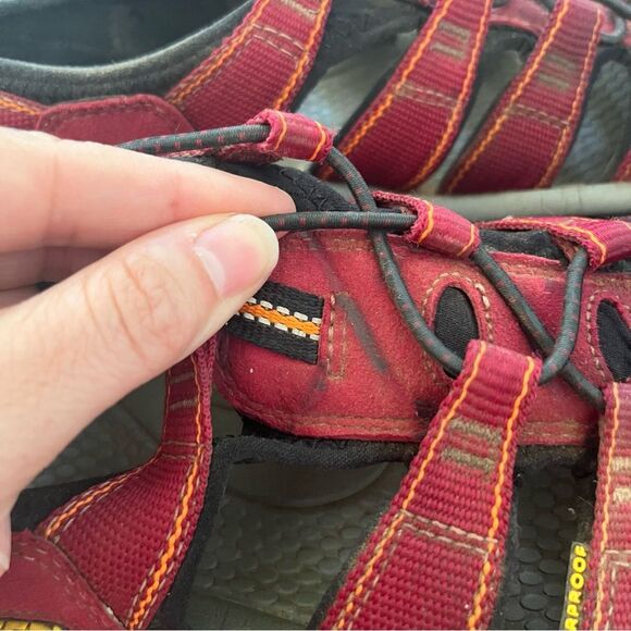 Keen Newport H2 Red Canvas Waterproof Leather Rugged‎ Water Bungee Cord Sandals - Picture 8 of 11